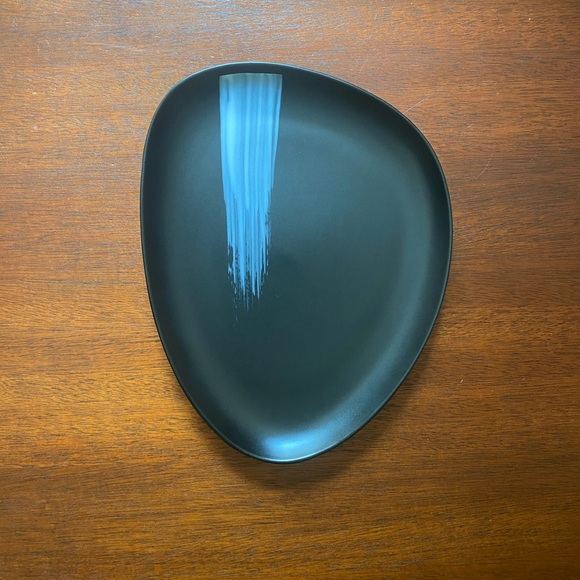 SALE! Set of Unique Serving Platters - Black & White - chic but unique - Picture 8 of 13